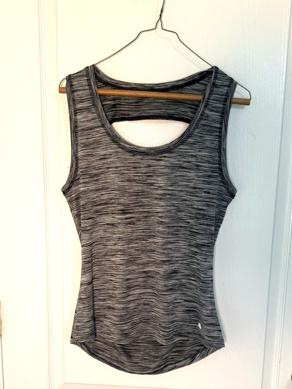 Bally Total Fitness Women's Gray workout exercise Tank Top size small